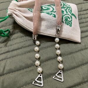 Chic Pearl-Accented Blush Bra straps (no bra)